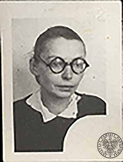 Fotografia Ruty Czaplińskiej wykonana przed wyjściem na wolność, Inowrocław, 1955 r. (IPN Wr 100/1, t. 1, k. 184)